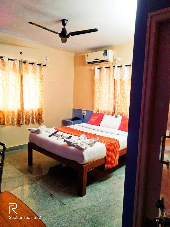 Oyo 75854 Hotel Harsha Residency Bangalore Dış mekan fotoğraf