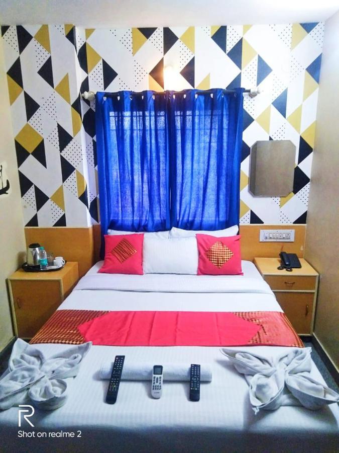 Oyo 75854 Hotel Harsha Residency Bangalore Dış mekan fotoğraf