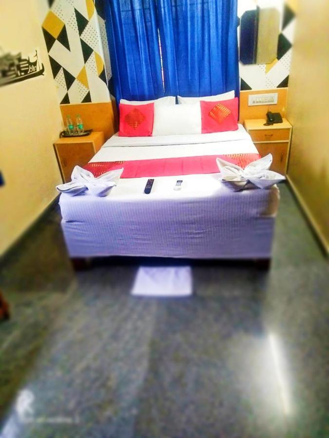 Oyo 75854 Hotel Harsha Residency Bangalore Dış mekan fotoğraf
